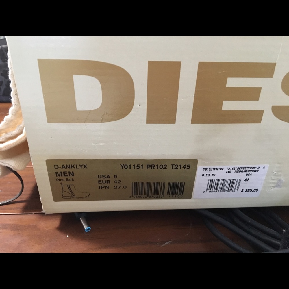 Diesel boots
